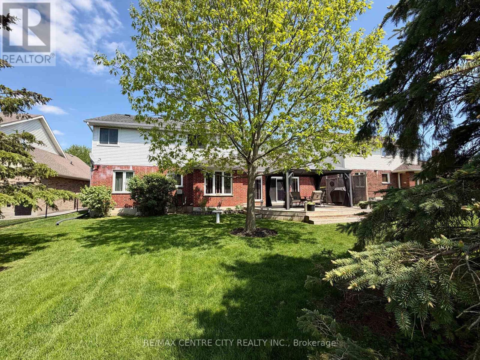 31 CAVANAUGH CRESCENT - 7