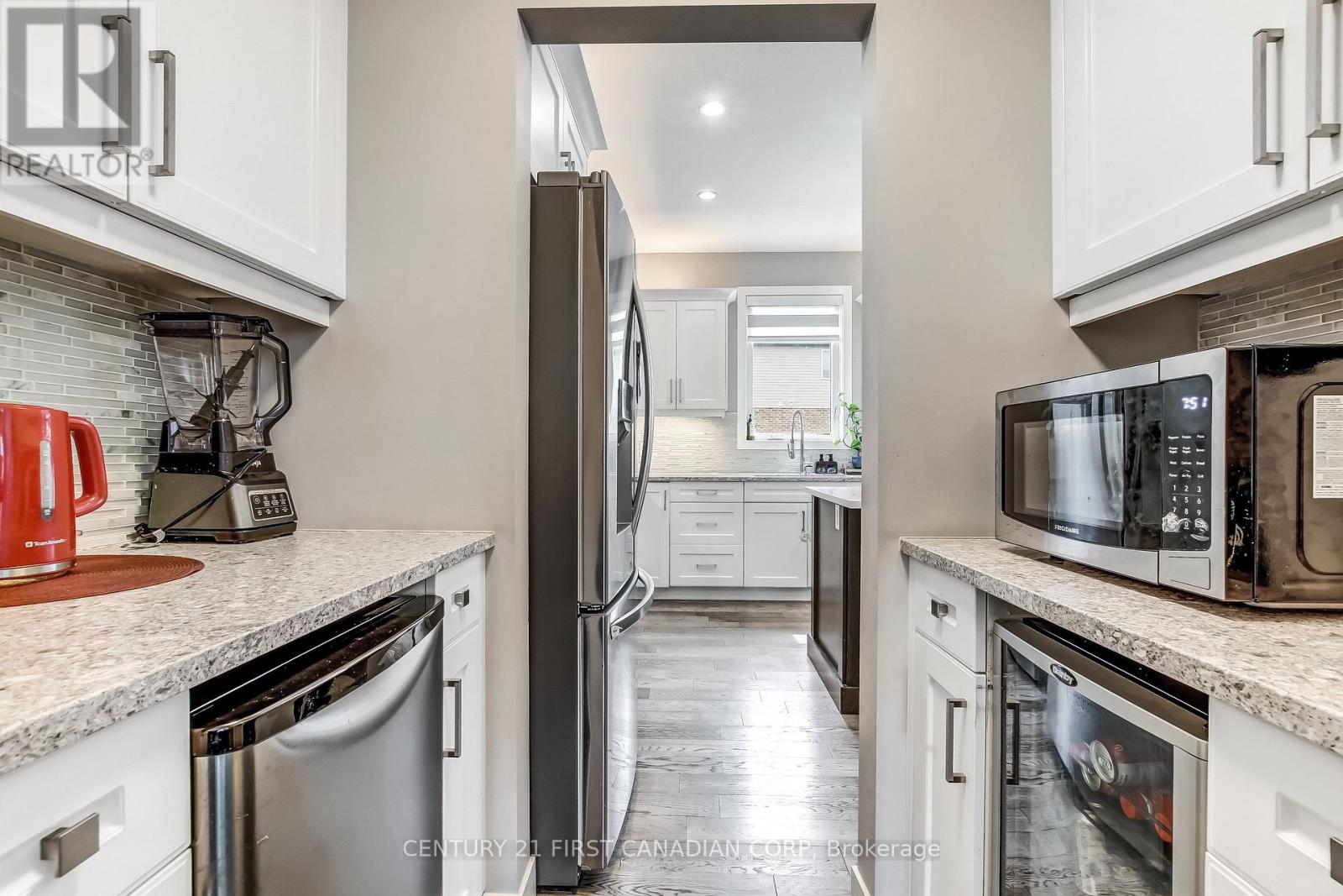 986 LOFT COURT - 12