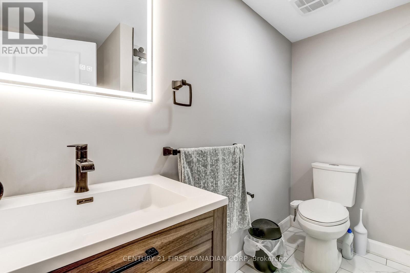 986 LOFT COURT - 32