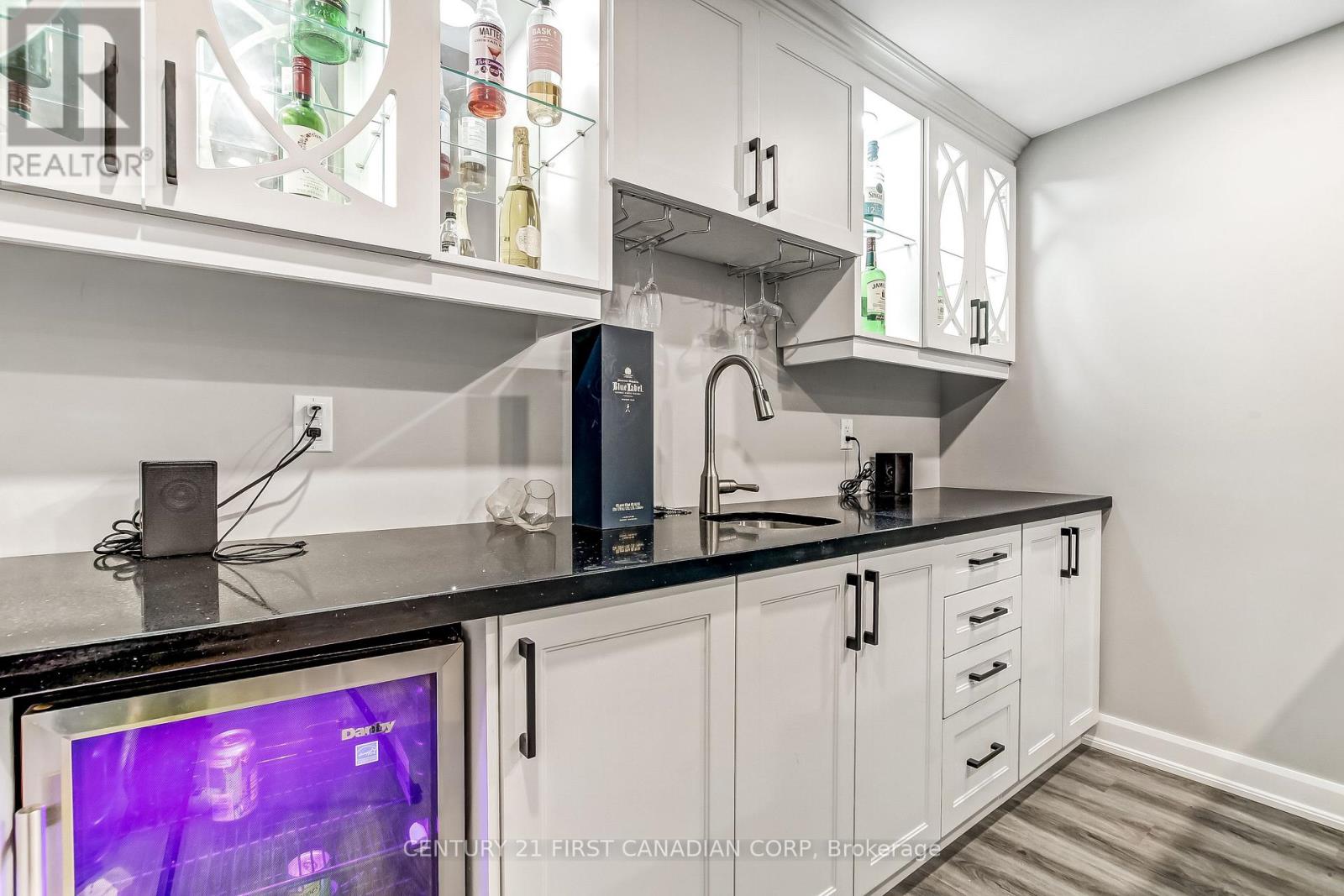 986 LOFT COURT - 38