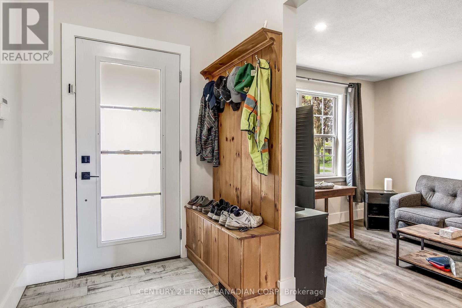 20 RENNY CRESCENT - Image 3