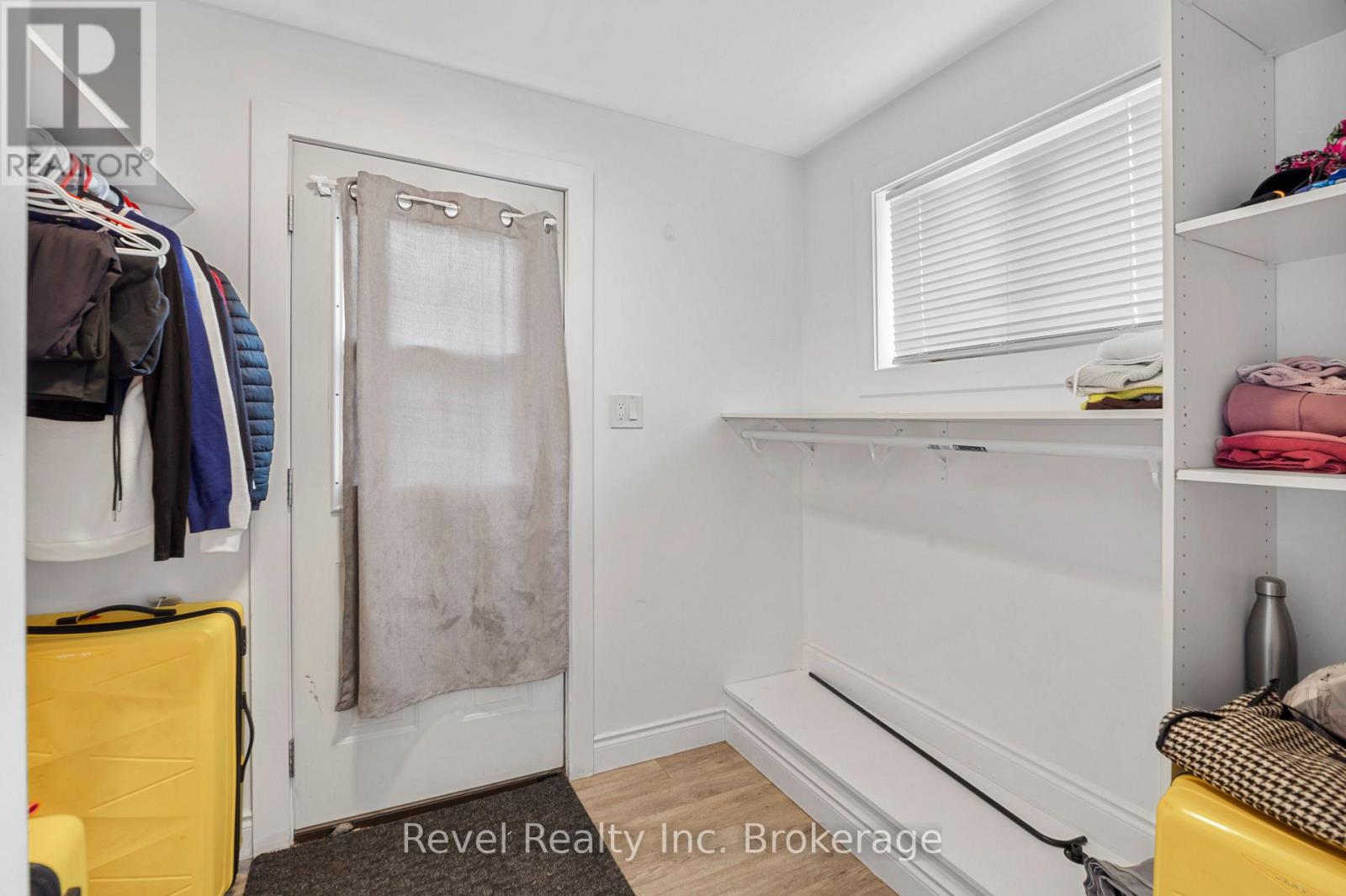 155 DUKE STREET W - 21