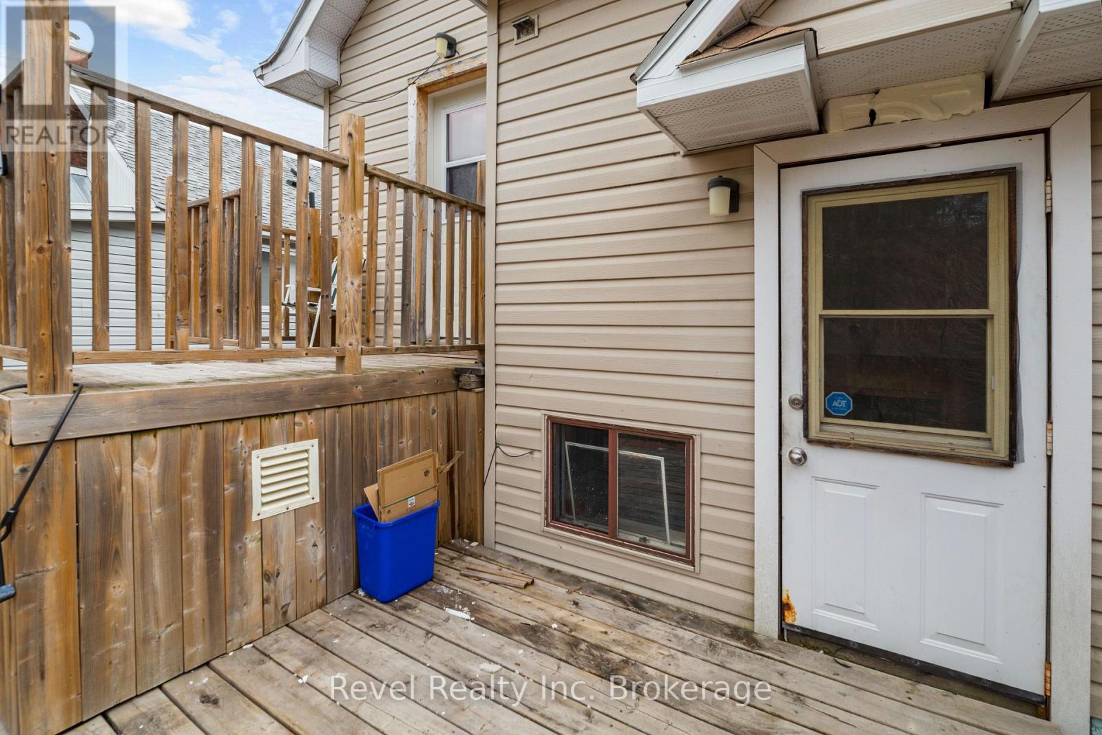 155 DUKE STREET W - 27
