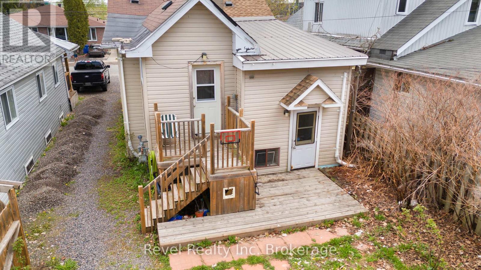 155 DUKE STREET W - 30