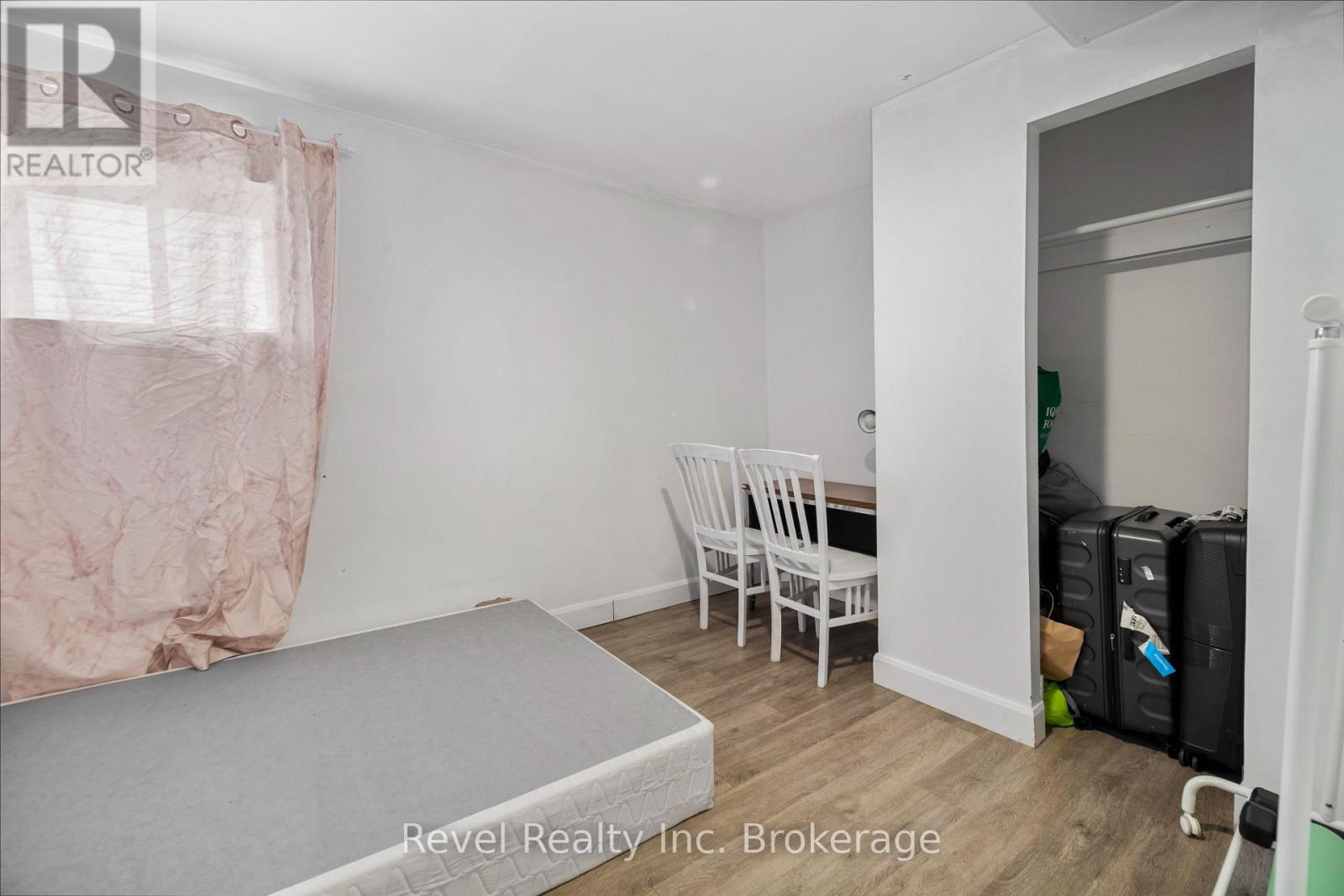 155 DUKE STREET W - 39