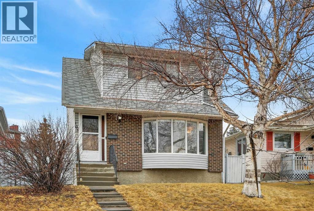103 Macewan Drive NW - Image 2