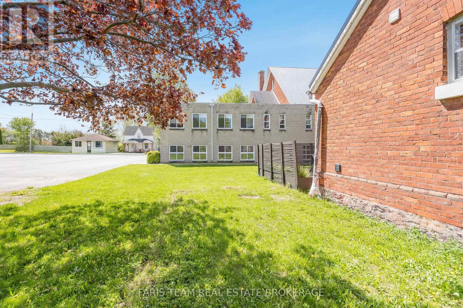 23 YONGE STREET S - 35