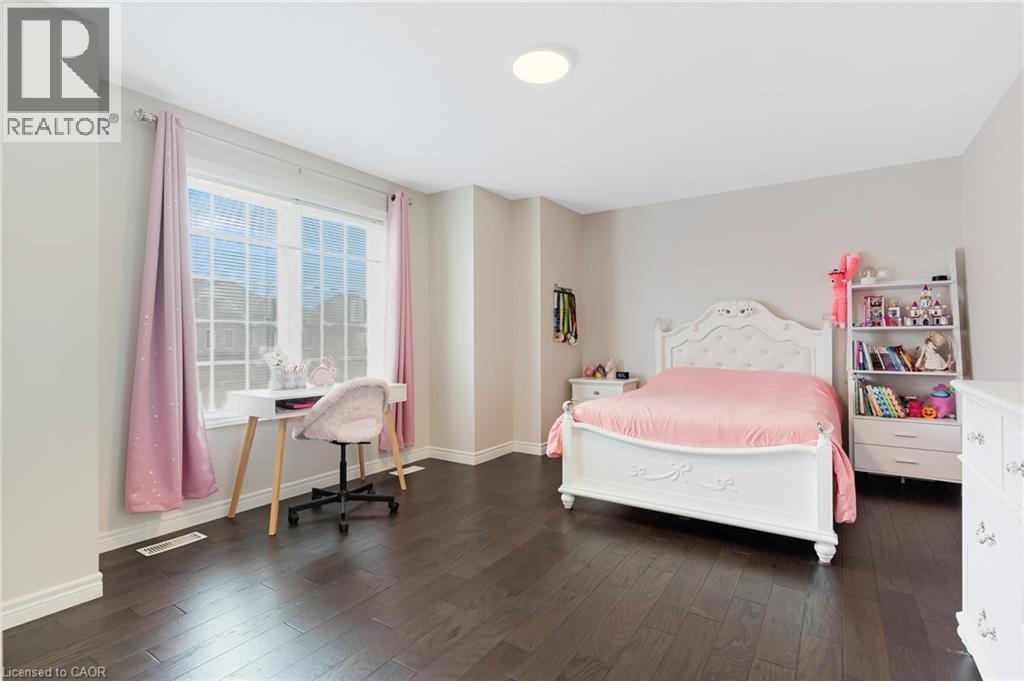 237 WATERBEND Crescent - 28