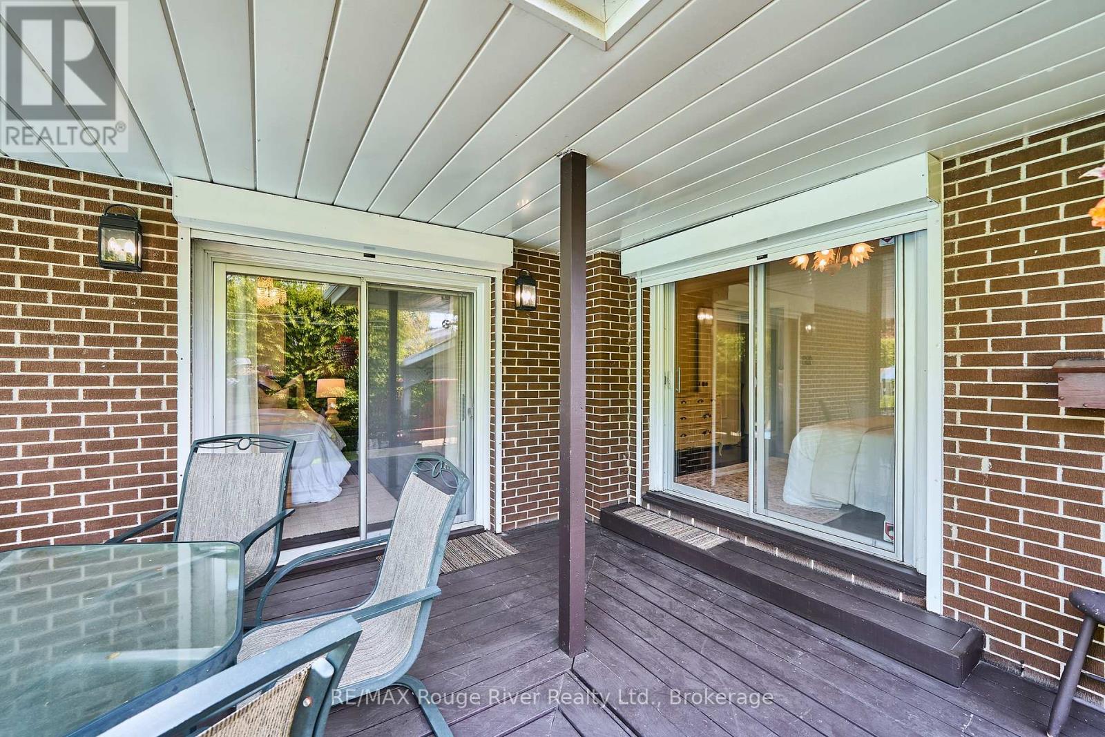 485 ELIZABETH STREET - 21