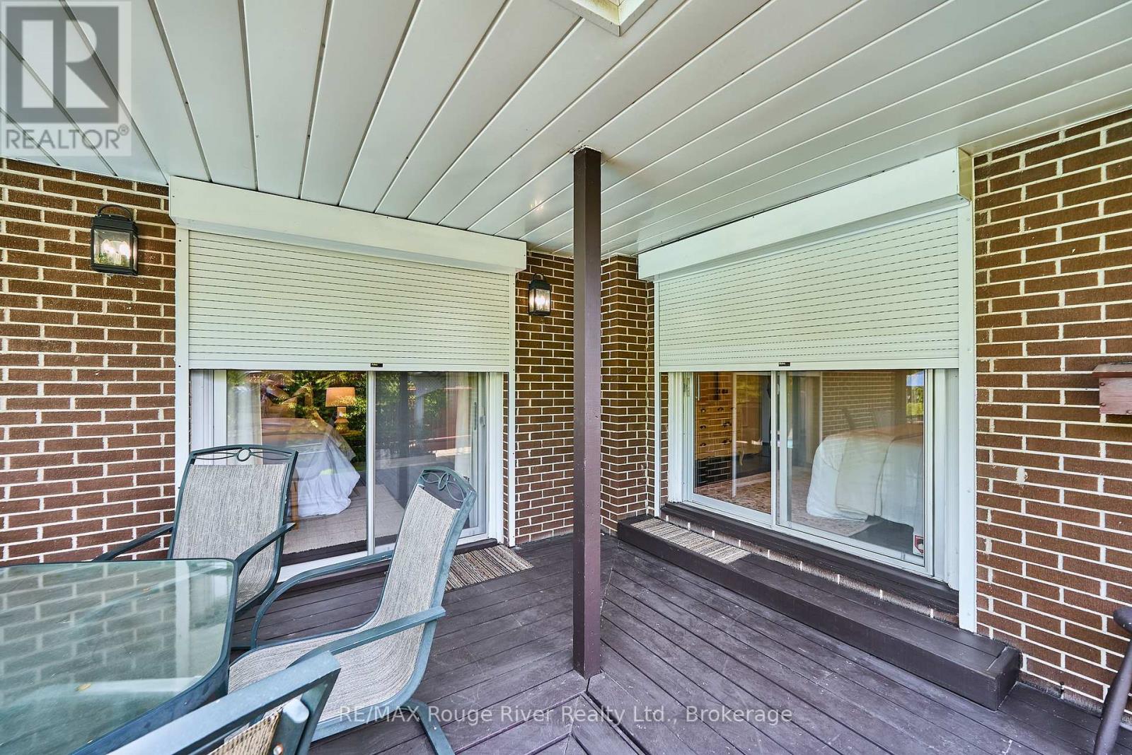 485 ELIZABETH STREET - 22