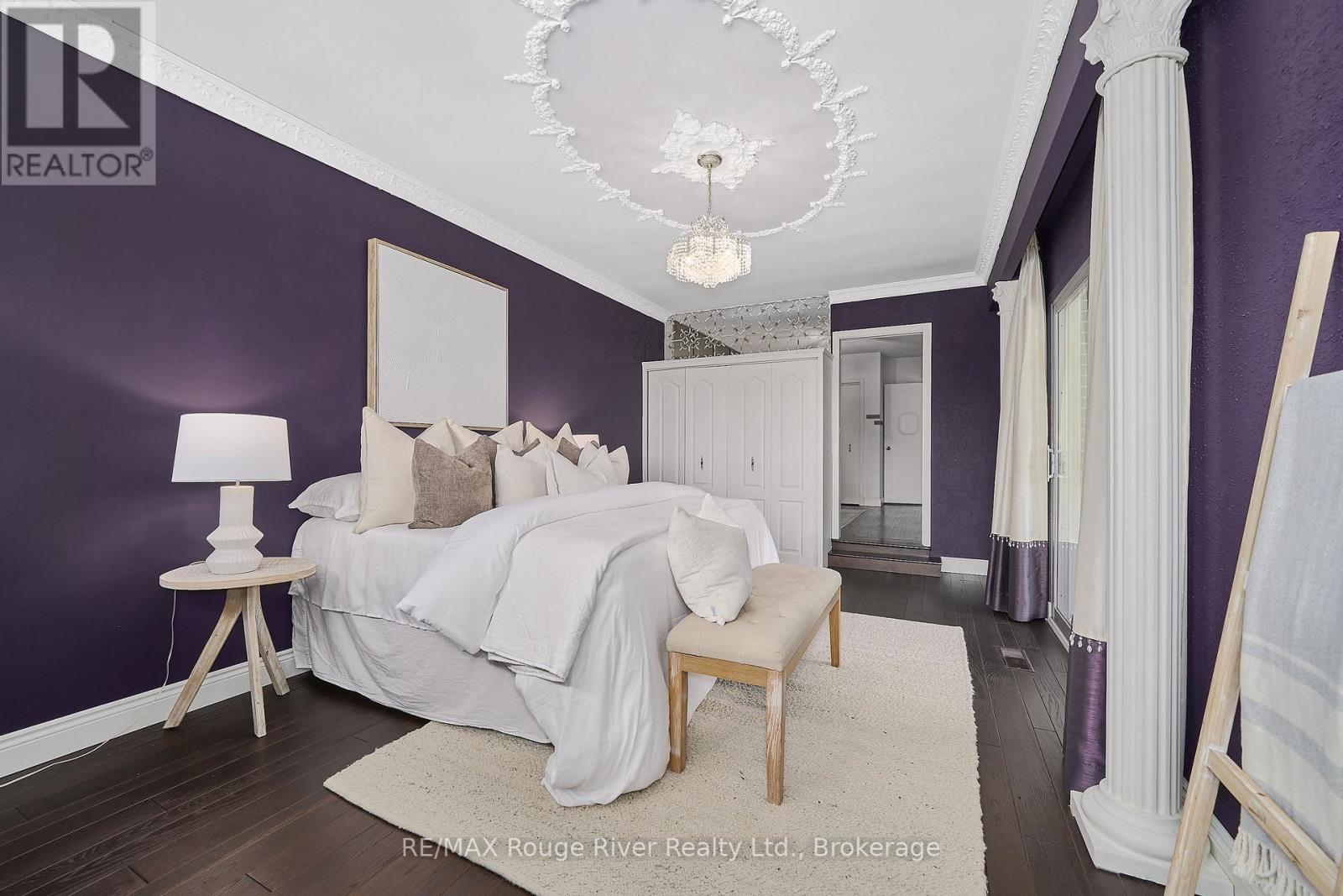 485 ELIZABETH STREET - 23