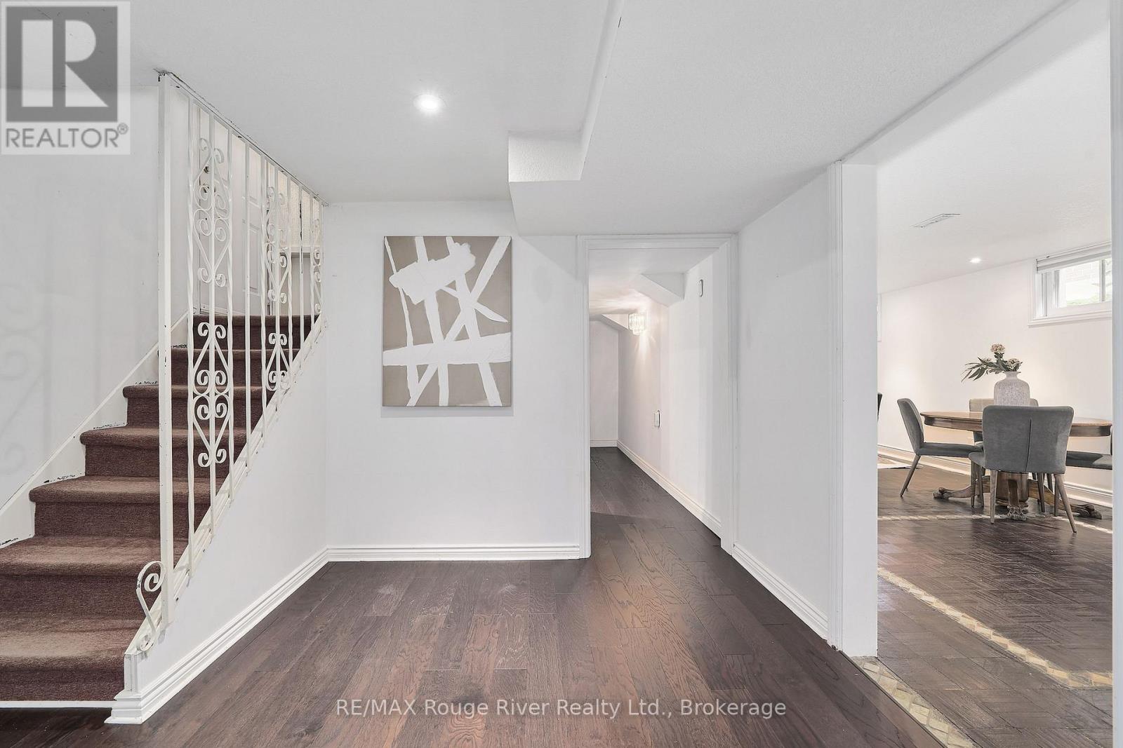 485 ELIZABETH STREET - 27