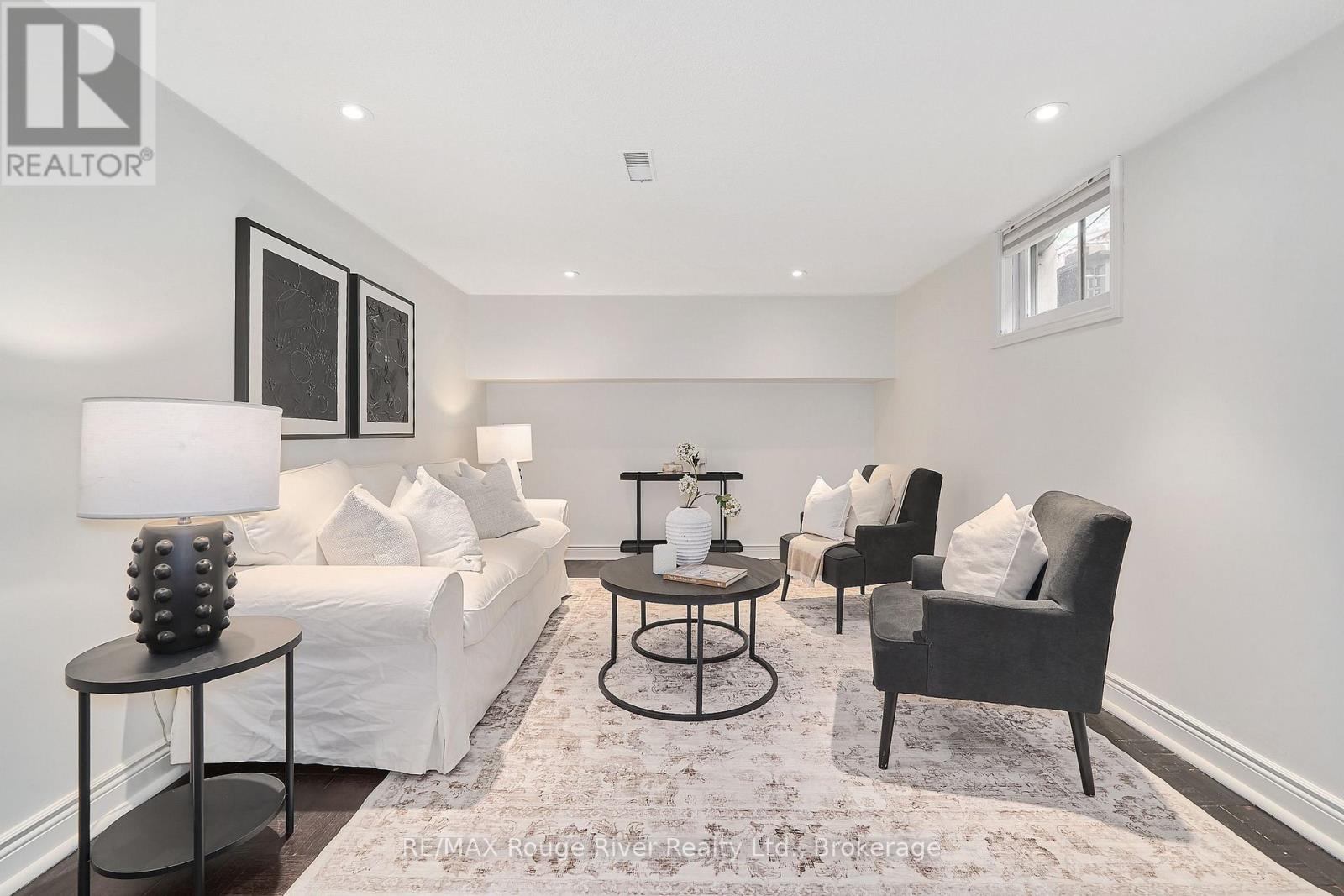 485 ELIZABETH STREET - 31