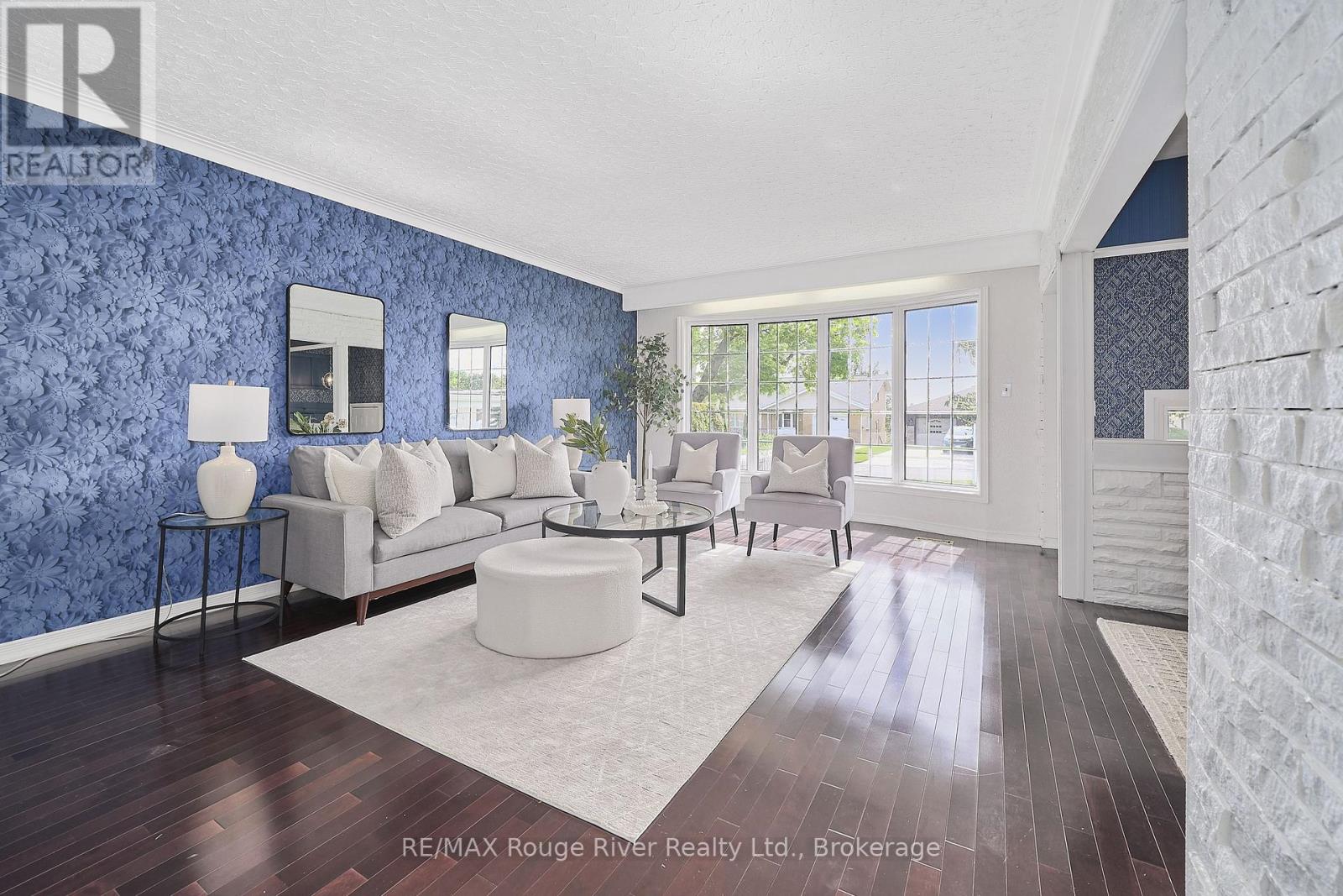 485 ELIZABETH STREET - 9