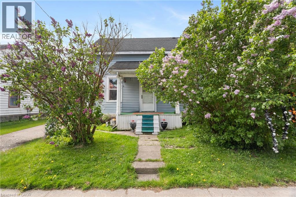 21 BRANT Street - 2