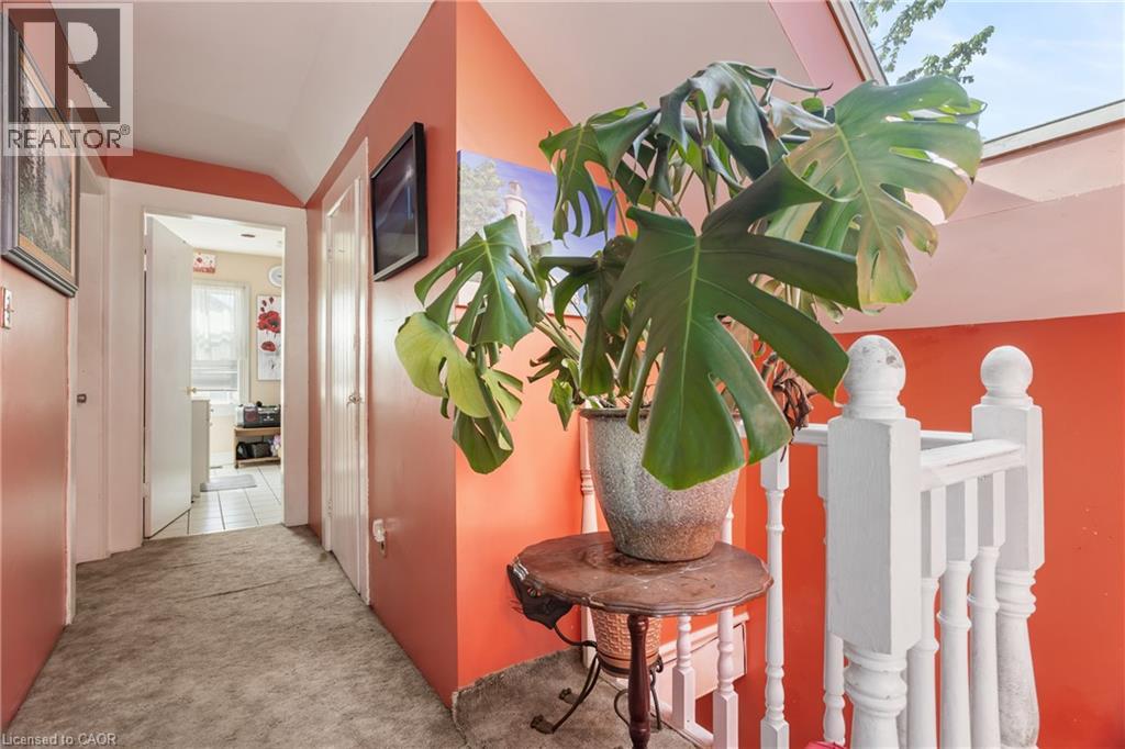 21 BRANT Street - 21