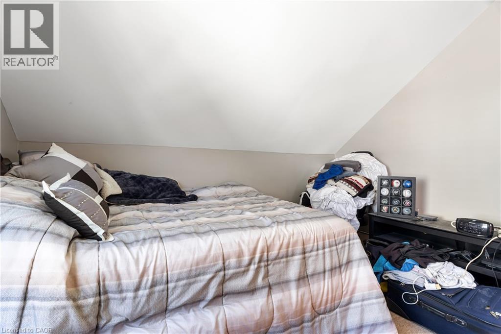 21 BRANT Street - 26