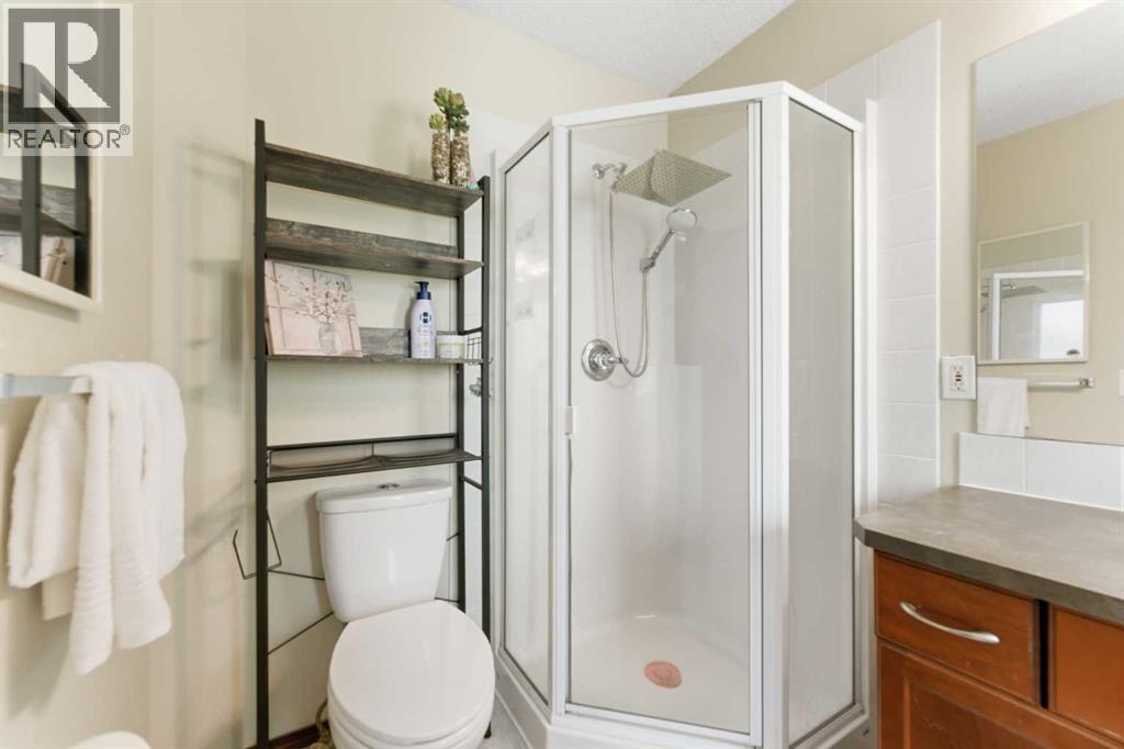 20 Everridge Road SW - 19