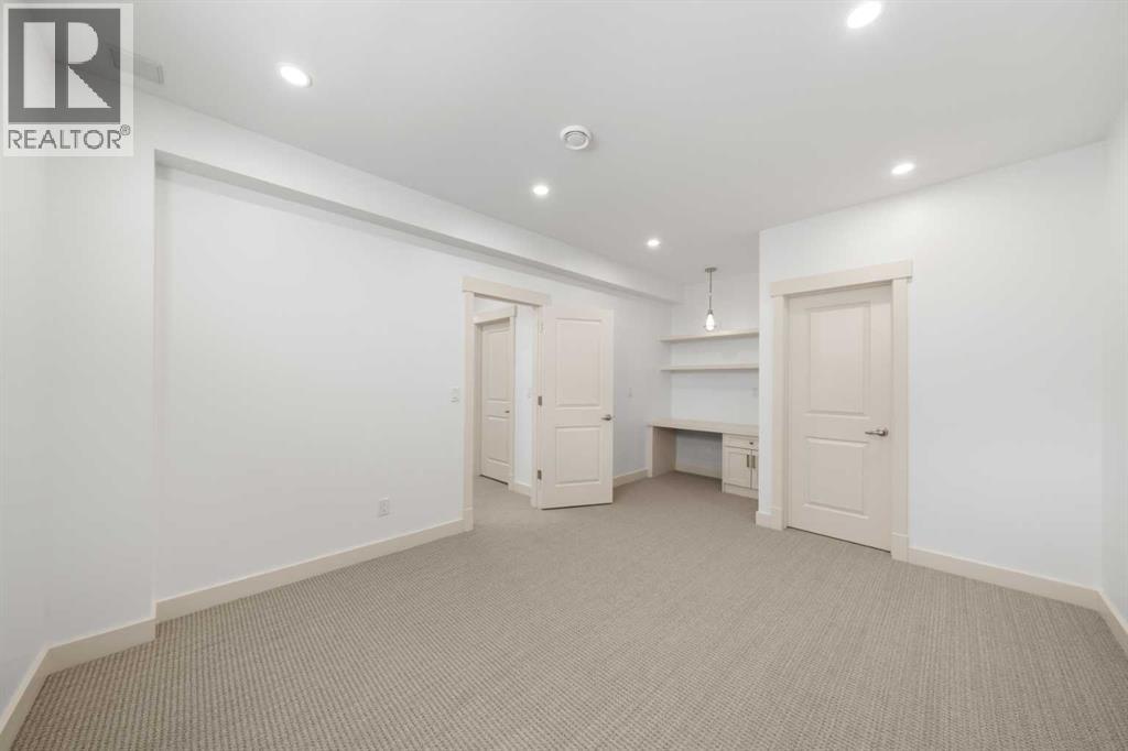 2341 6 Avenue NW - 24