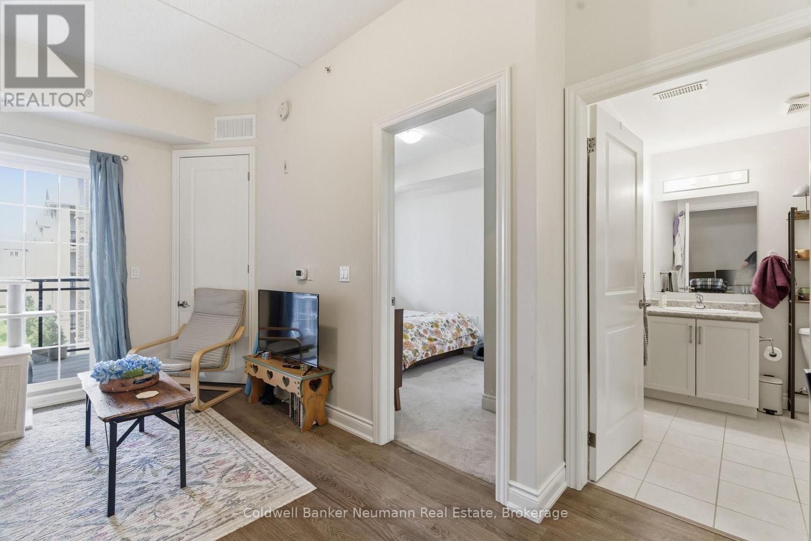 #335 1077 GORDON STREET - 12