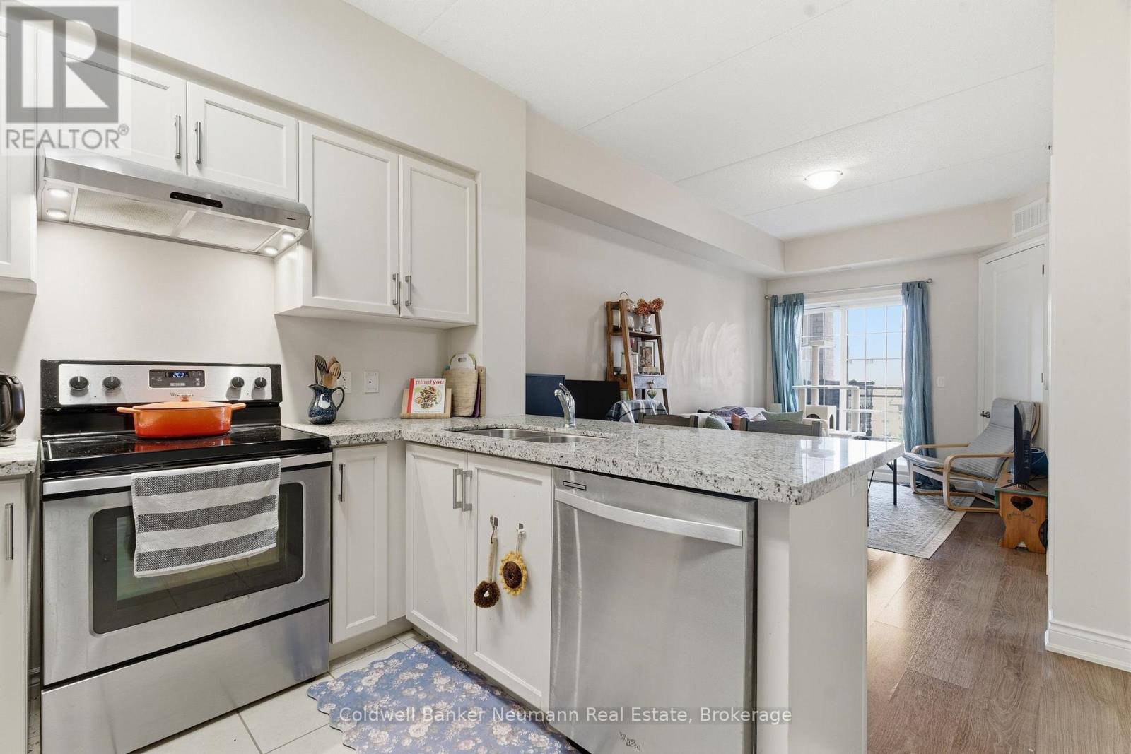 #335 1077 GORDON STREET - 4