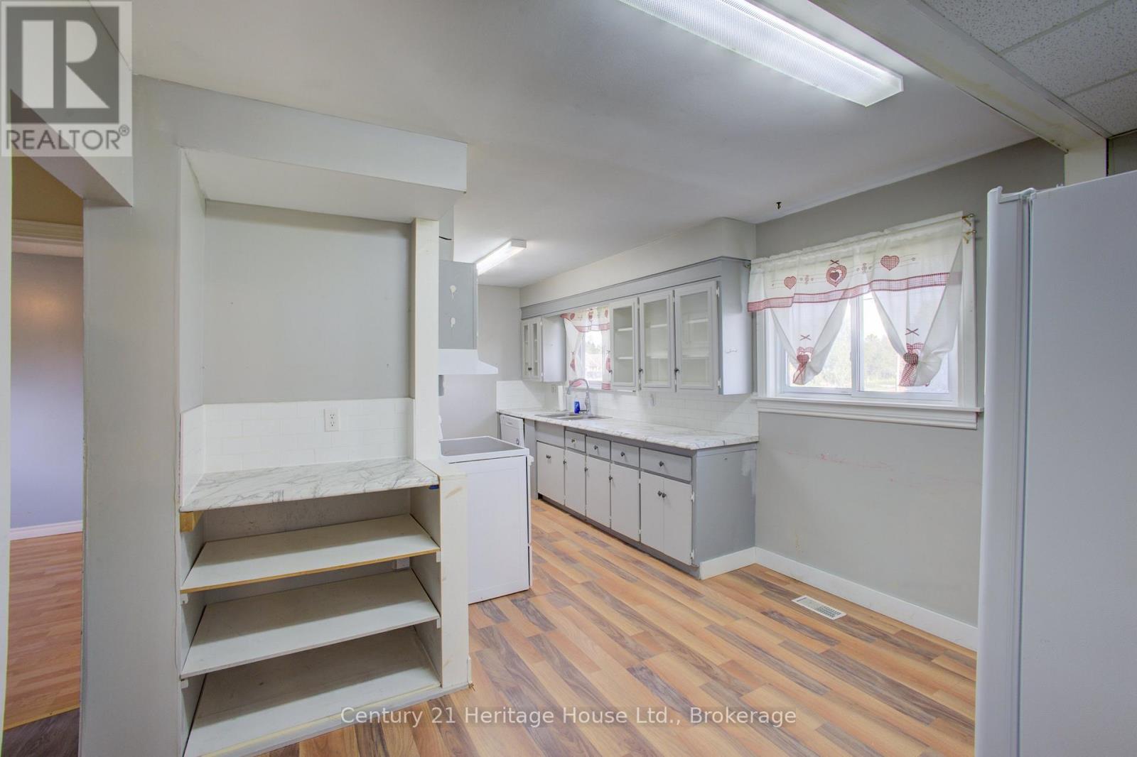 462 DURHAM ROAD W - 15