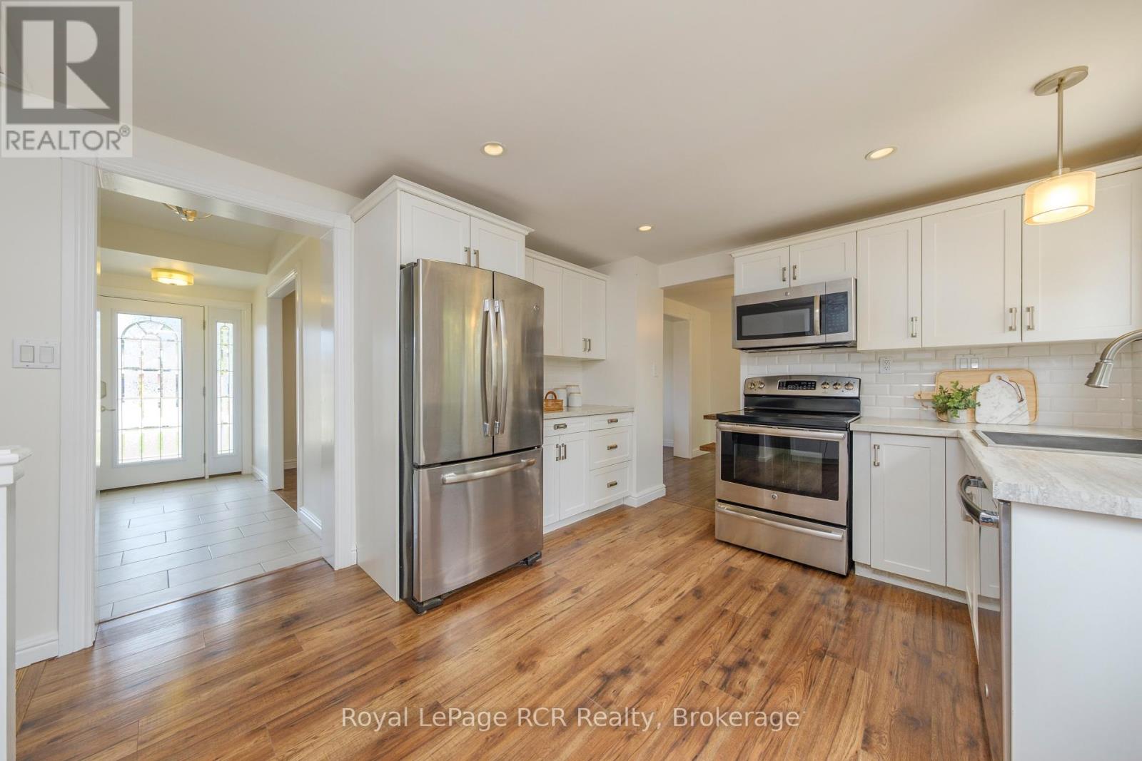 466 HIGHLAND DRIVE - 10