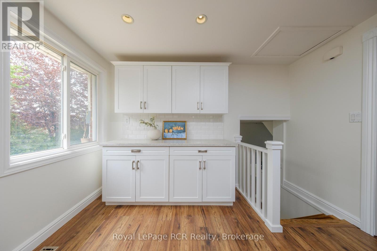466 HIGHLAND DRIVE - 14