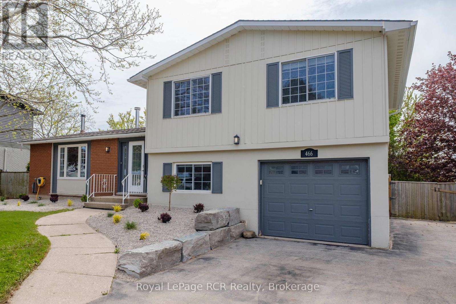 466 HIGHLAND DRIVE - 3