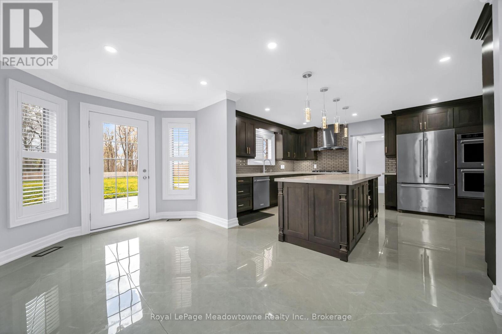 170 CRAWFORD CRESCENT - 8