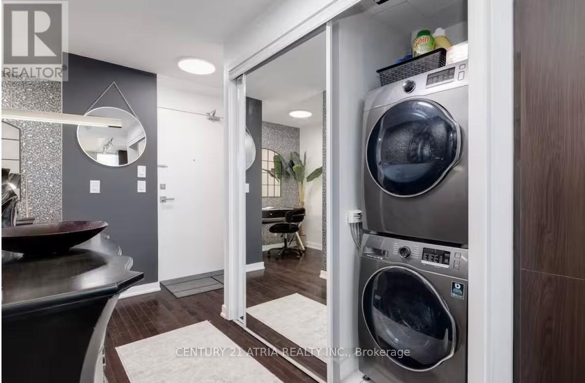 #512 14 YORK STREET - 7