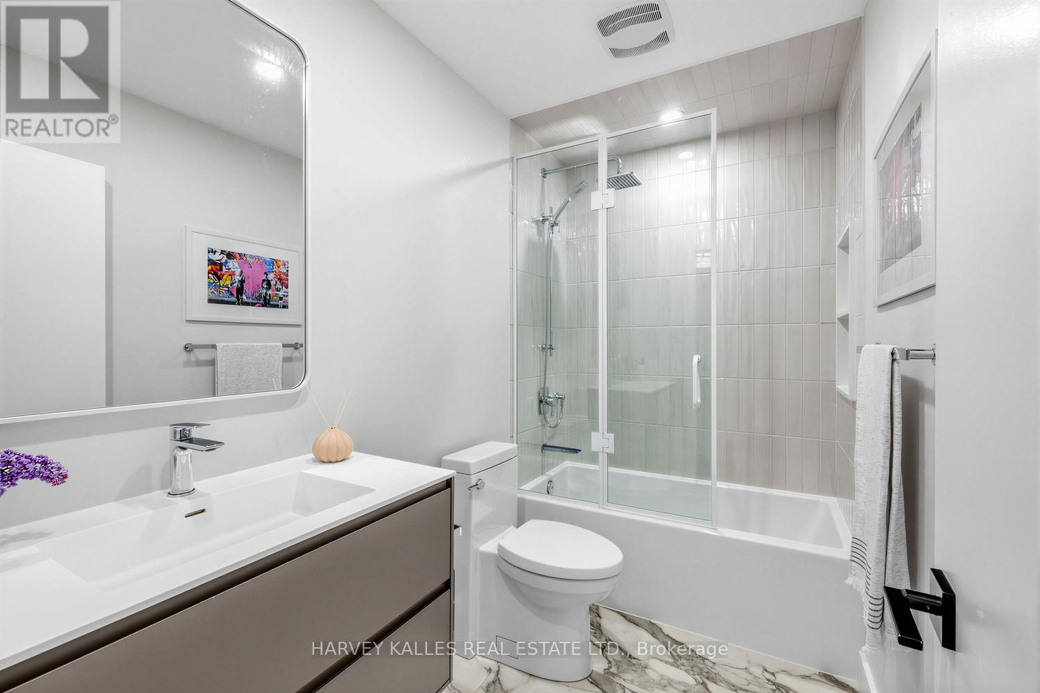 136 BEDFORD PARK AVENUE - 16