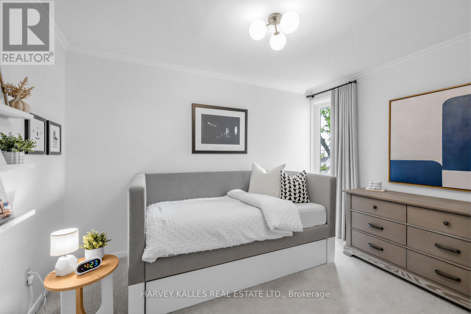 136 BEDFORD PARK AVENUE - 17