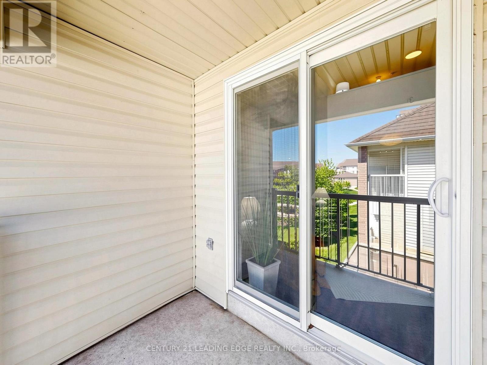 #UNIT 3 45 PETRA WAY - 25