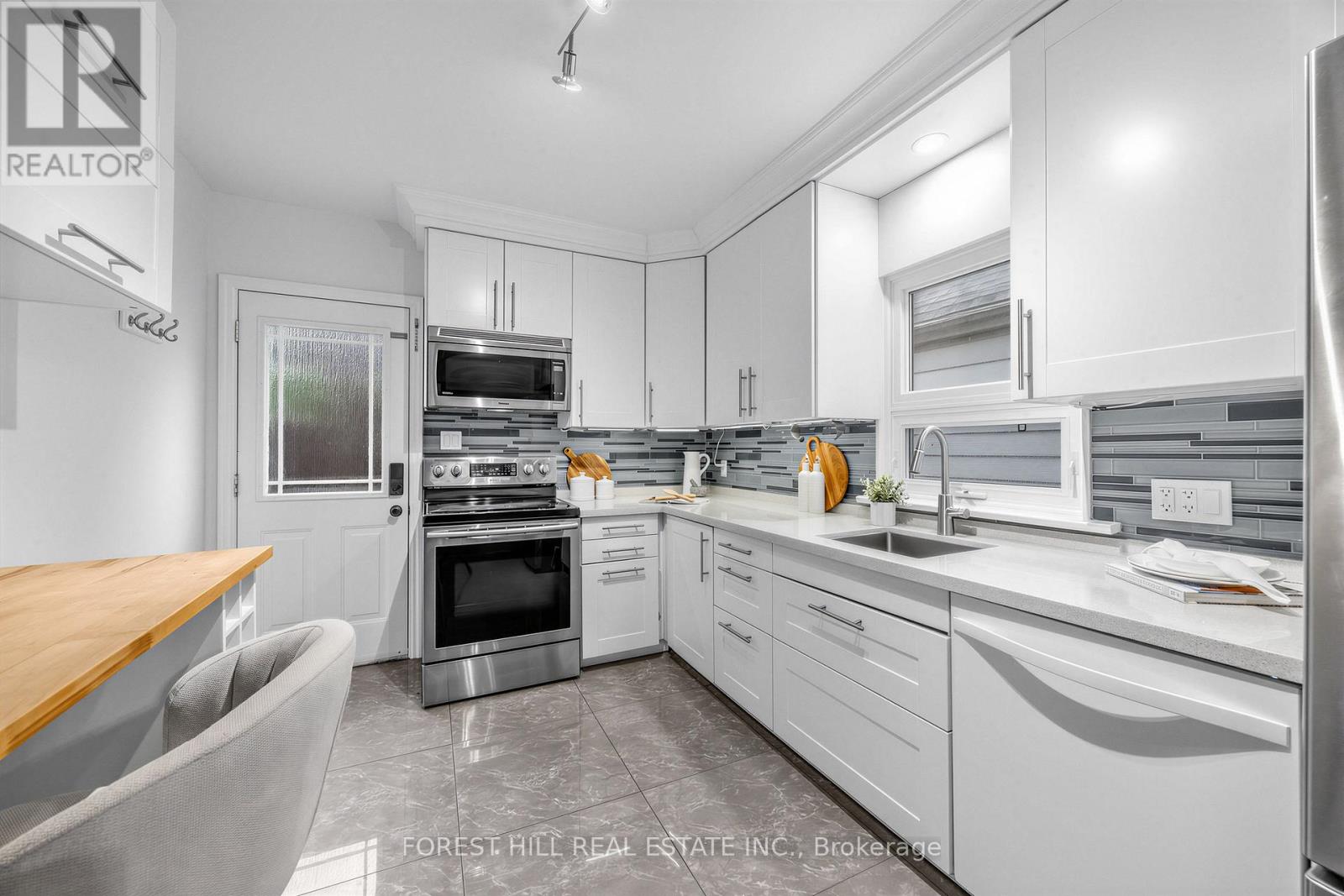 43 NORWOOD ROAD - 12