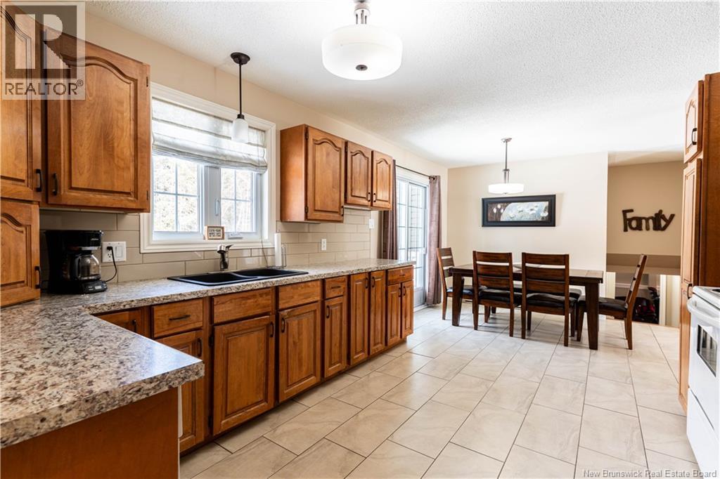 32 North Boom Road - 7