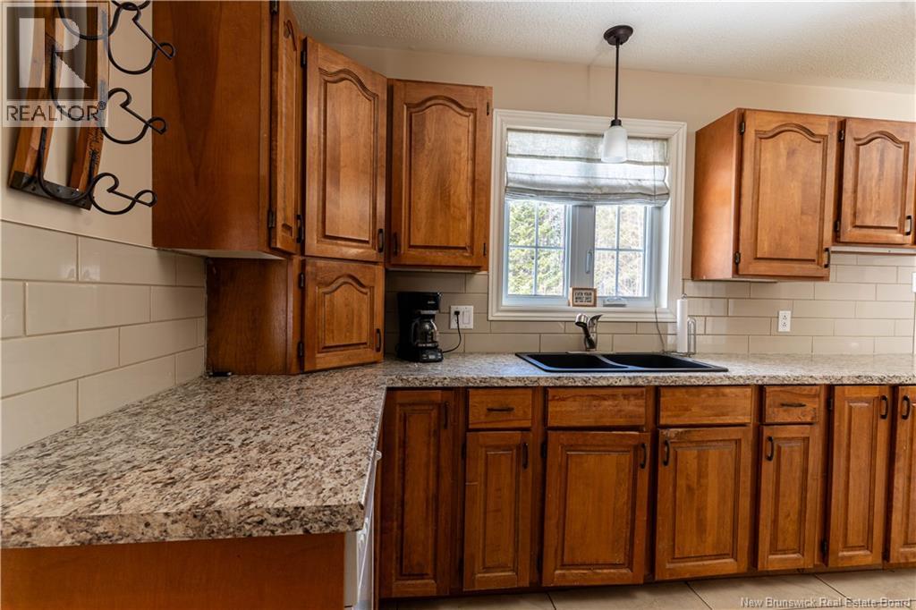 32 North Boom Road - 6