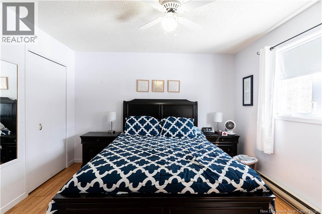 32 North Boom Road - 32
