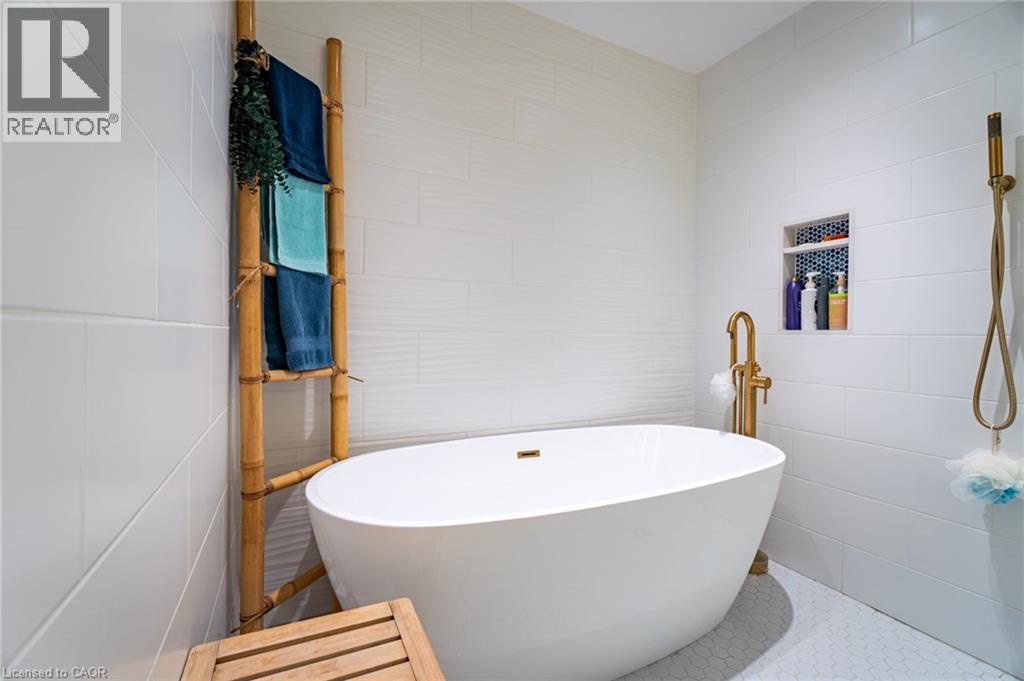 2393 ARNOLD Crescent - 29