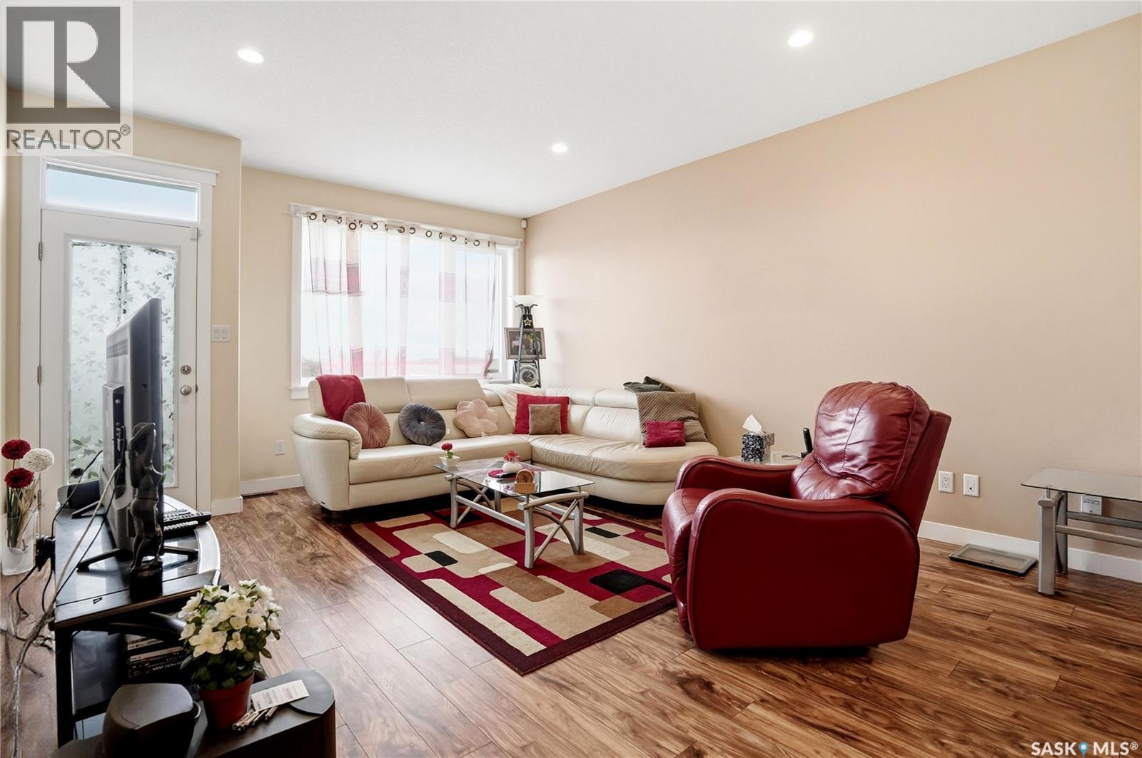 #4 3960 7th AVENUE E - 13