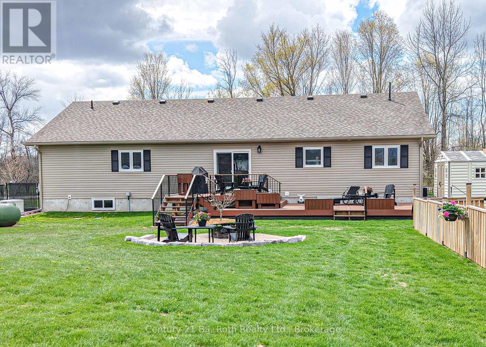 3888 MELROSE DRIVE - 27