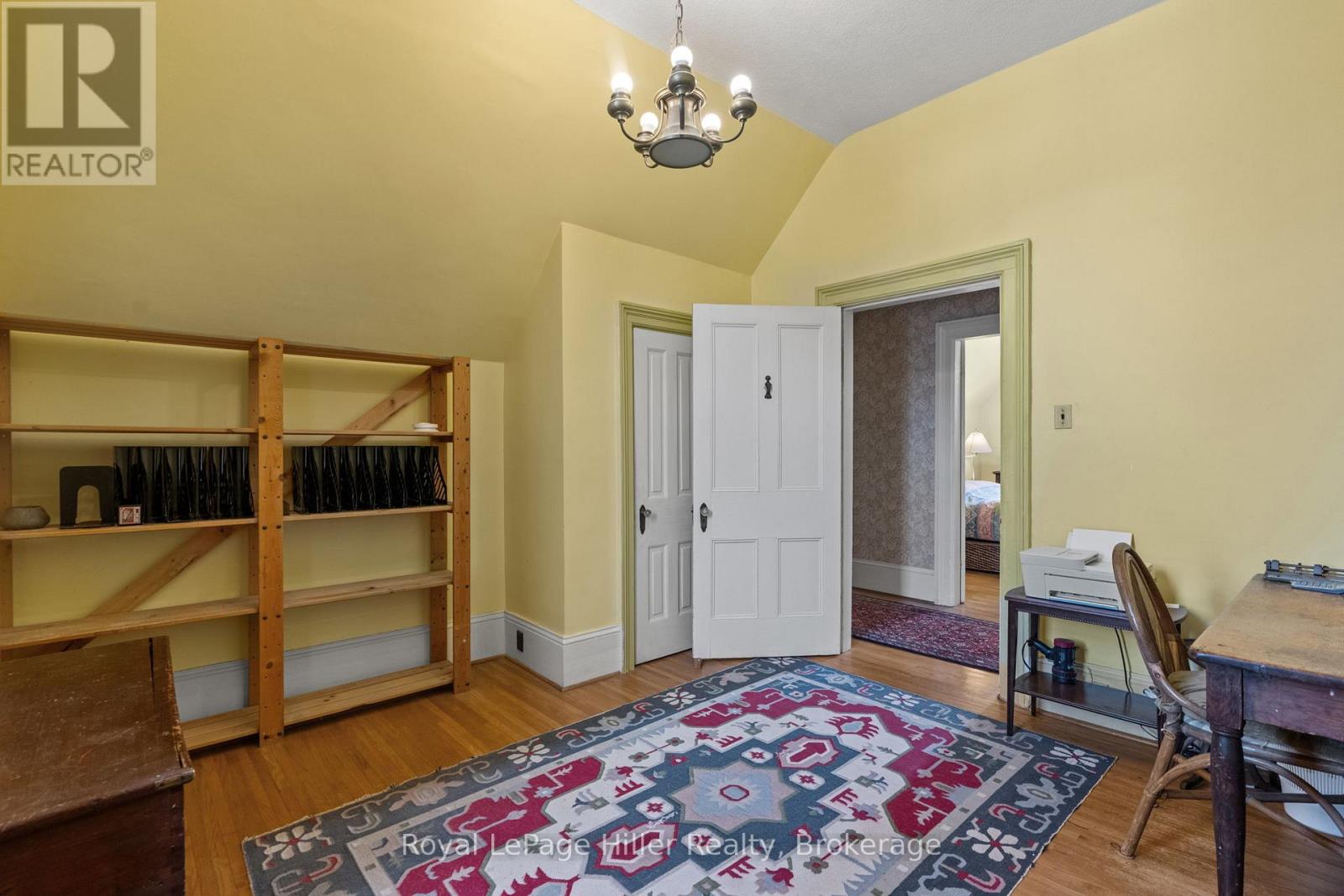 131 HURON STREET - 32