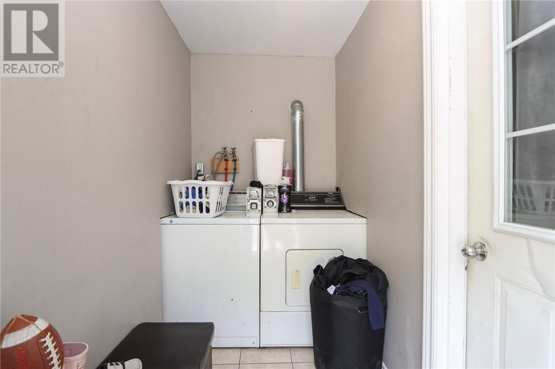 597 Kingsway - 5