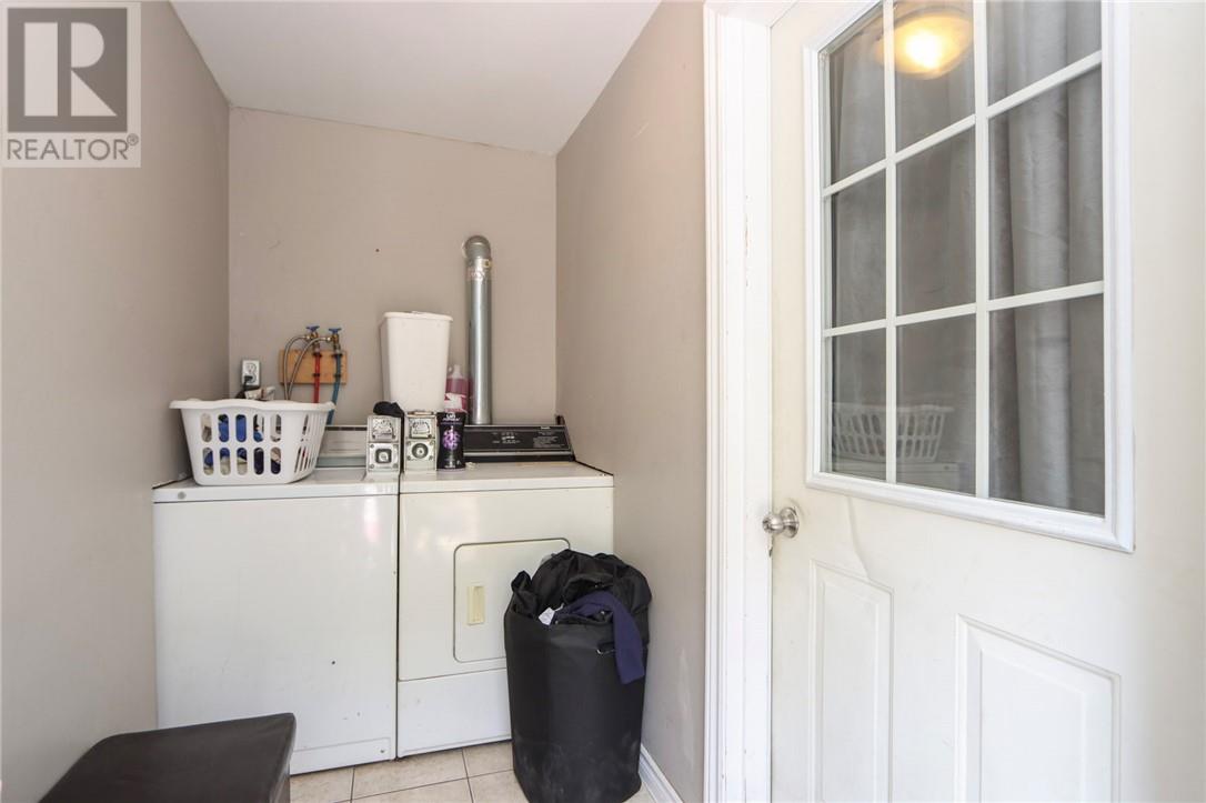597 Kingsway - 6