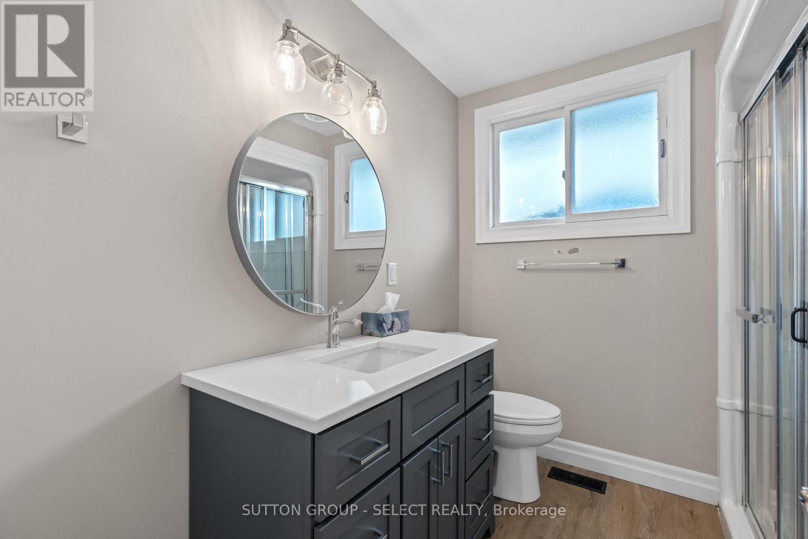 296 HURON STREET W - 23