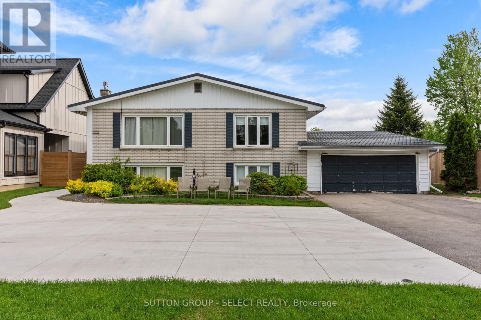 296 HURON STREET W - 3