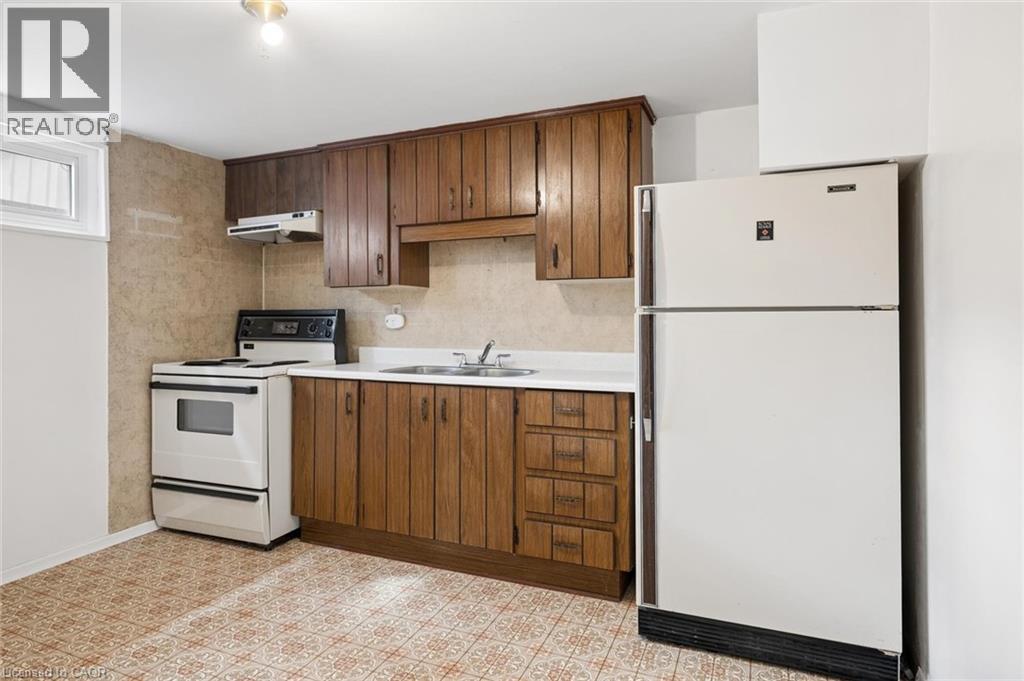 26 TUTTON Place - 28
