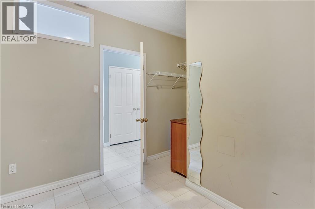 #303 255 KEATS Way - 24