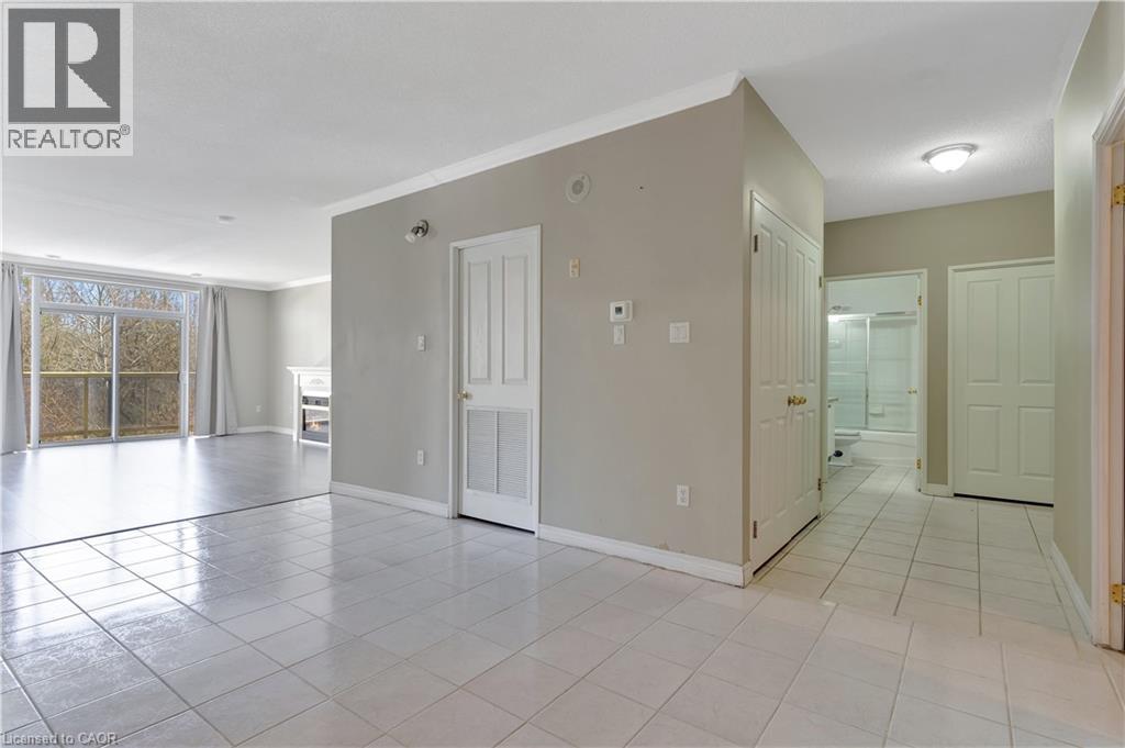 #303 255 KEATS Way - 25