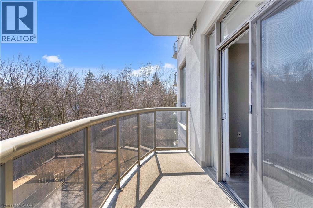 #303 255 KEATS Way - 30